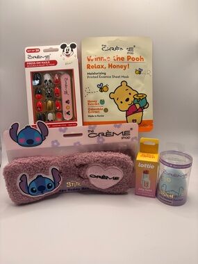 The Creme Shop Hello Kitty Skincare Bundle 5pc and Lottie Jelly Twist As Seen